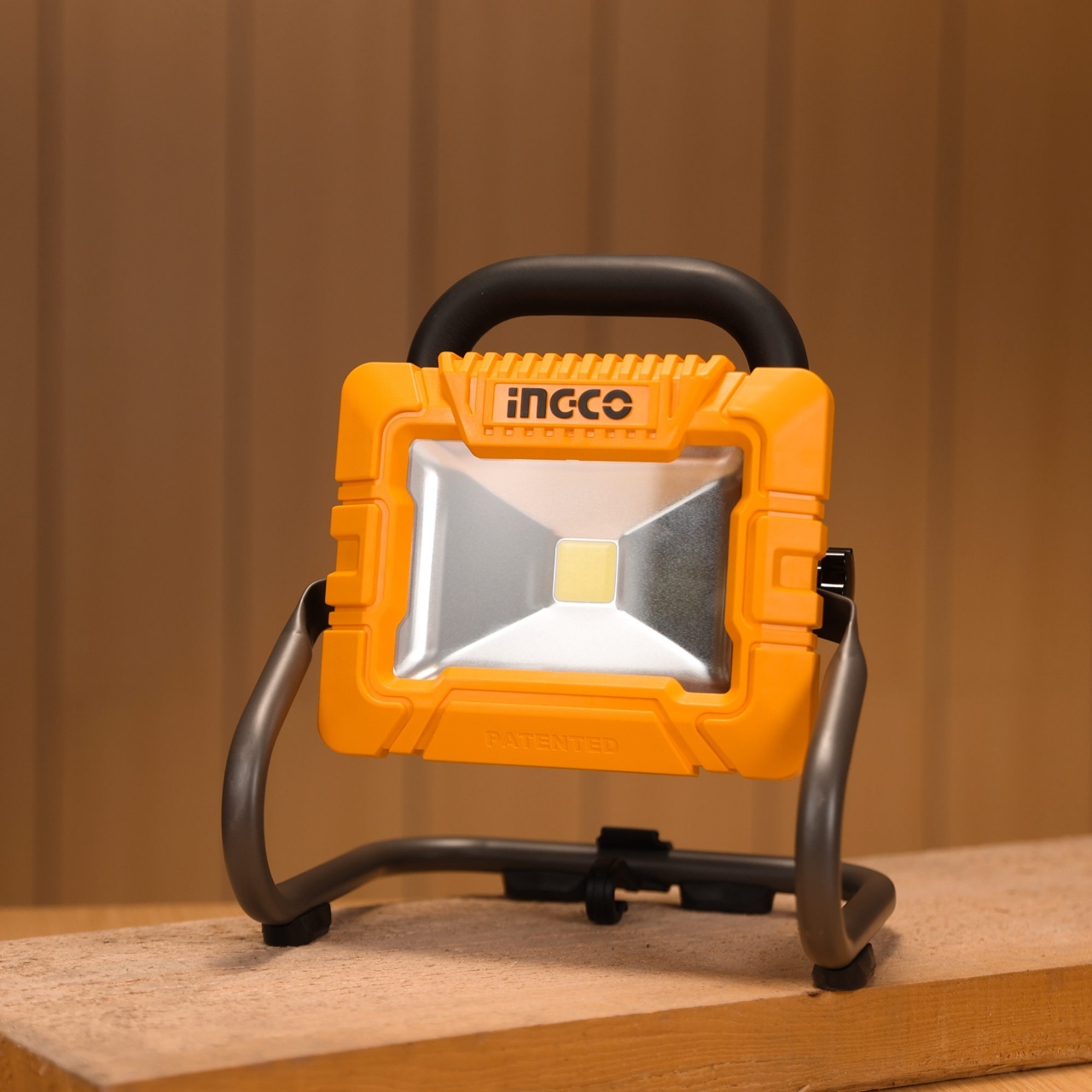 Lampa Proiector LED 20W 1800 Lumeni 20V - fara acumulator Ingco CWLI2025 - imagine 8